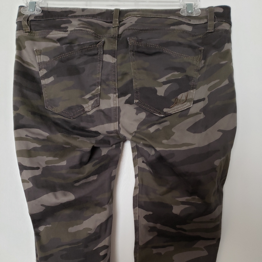 EXPRESS Ankle legging